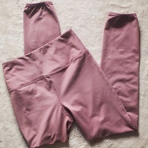 (Item is Sold)Vuori Willa leggings jogger tights